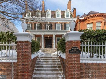 2007 Wyoming Avenue NW