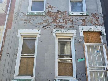 1230 W Sergeant Street