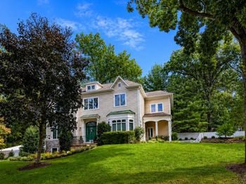 3242 Valley Lane