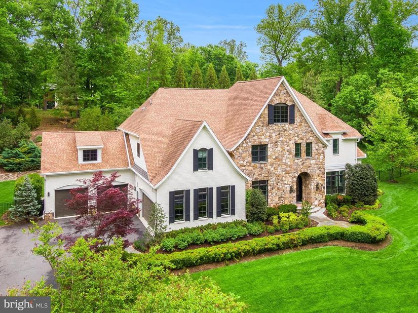 6704 Lupine Lane, Mclean VA 22101