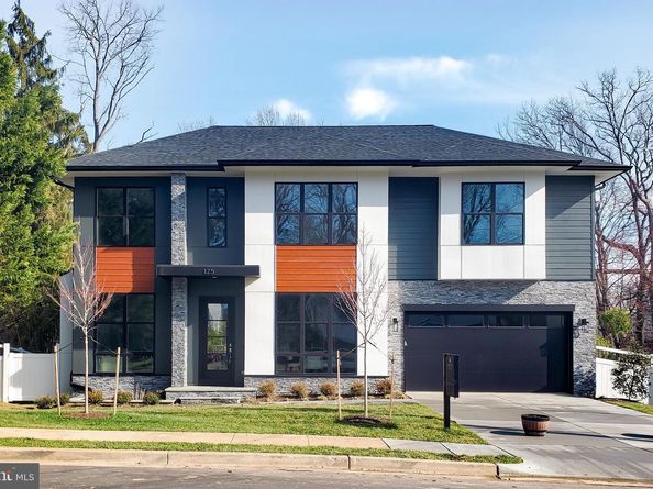 125 Casmar Street SE, Vienna VA 22180