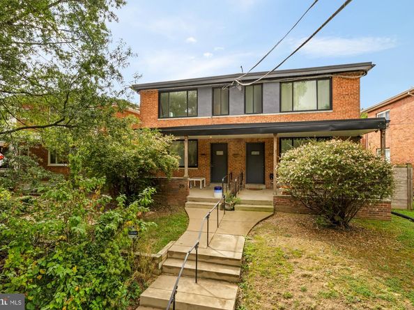 215 Hawaii Avenue NE, Washington DC 20011