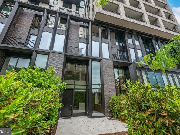 1336 8TH Street NW TH5, Washington DC 20001