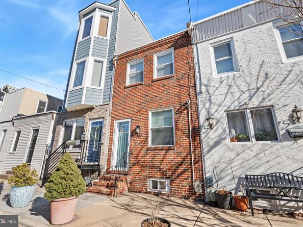 2207 E Albert Street, Philadelphia PA 19125