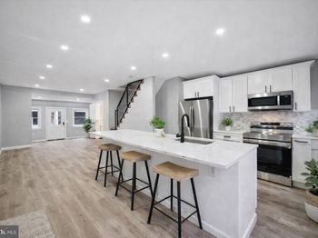 547 S Yewdall Street