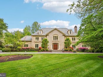 9939 Bentcross Drive