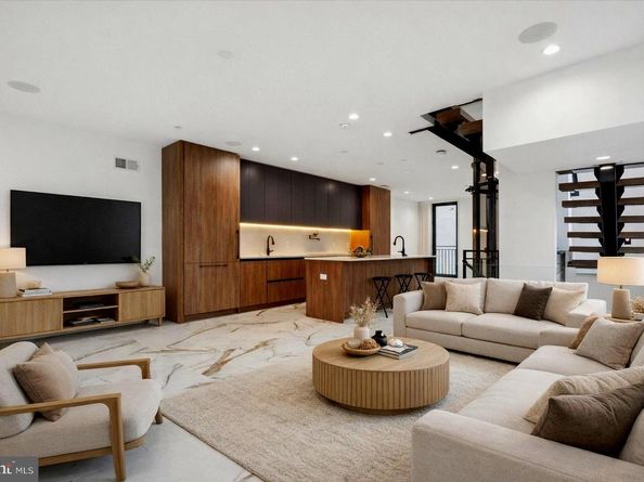 1843 Hartranft Street B102, Philadelphia PA 19145