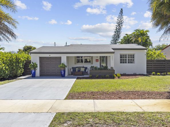 297 Minola Drive, Miami Springs FL 33166