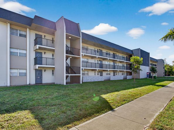 7820 S Colony Circle 109, Tamarac FL 33321