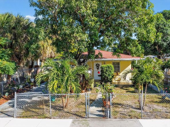 1020 S K Street, Lake Worth Beach FL 33460