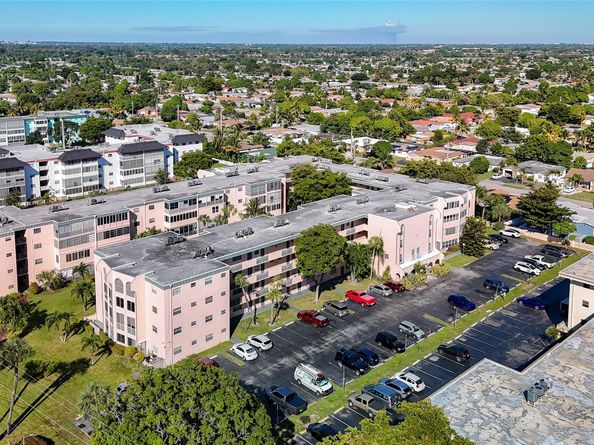 4211 NW 41st St 205, Lauderdale Lakes FL 33319