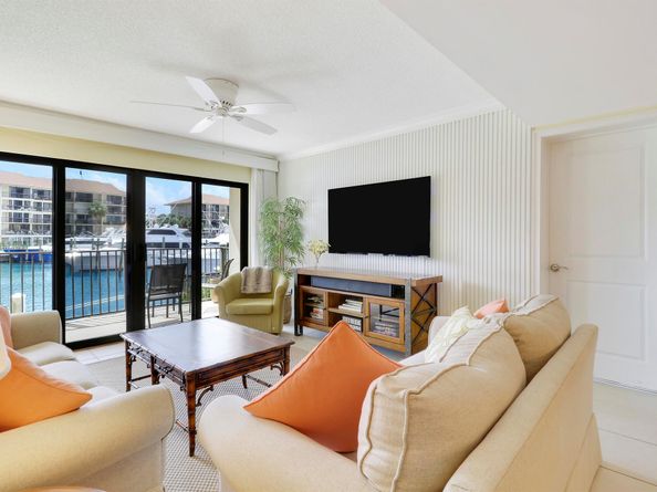 1301 Seafarer Circle 105, Jupiter FL 33477