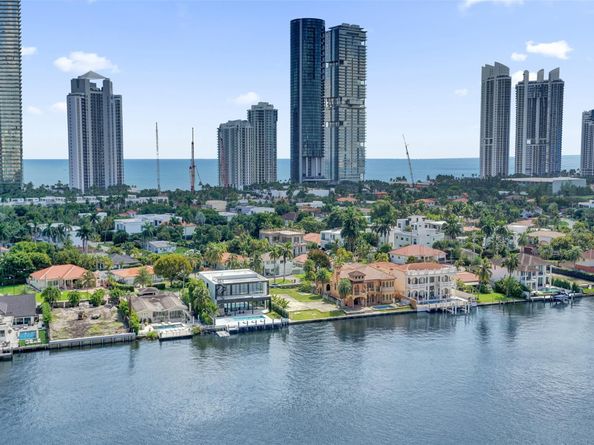 19101 NE 36th Ct 1709, Aventura FL 33180