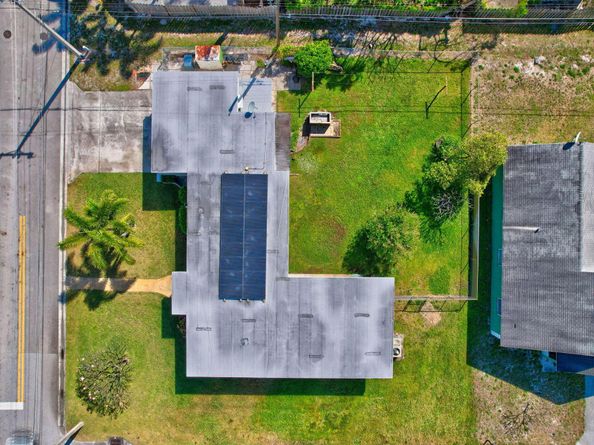 609 16th Avenue N, Lake Worth Beach FL 33460