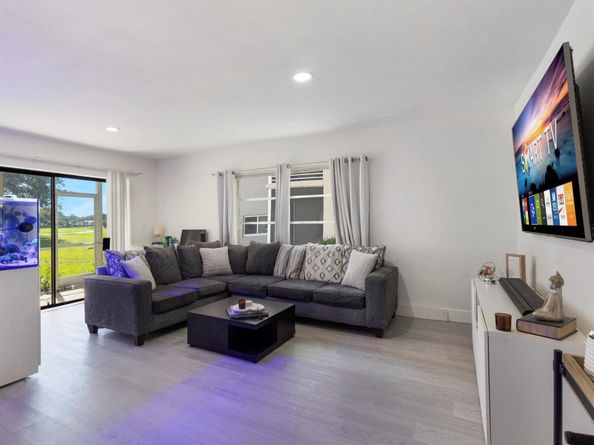 2430 SW 81st Avenue 108, Davie FL 33324