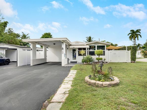 1015 NE 18TH St, Fort Lauderdale FL 33305
