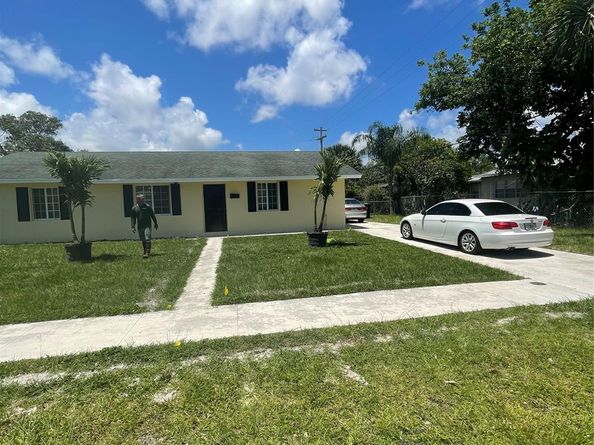 1476 7th St, West Palm Beach FL 33401