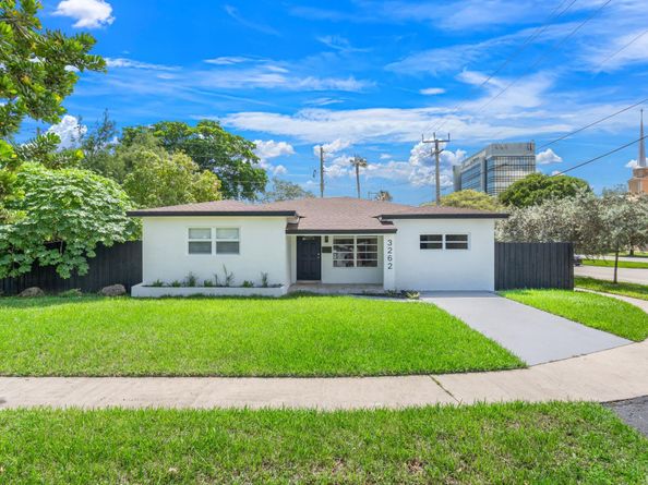 3262 Pierce St, Hollywood FL 33021