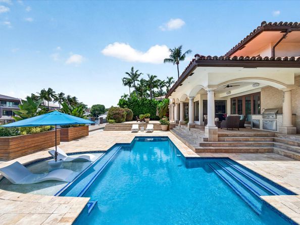 2740 NE 17th Street, Fort Lauderdale FL 33305