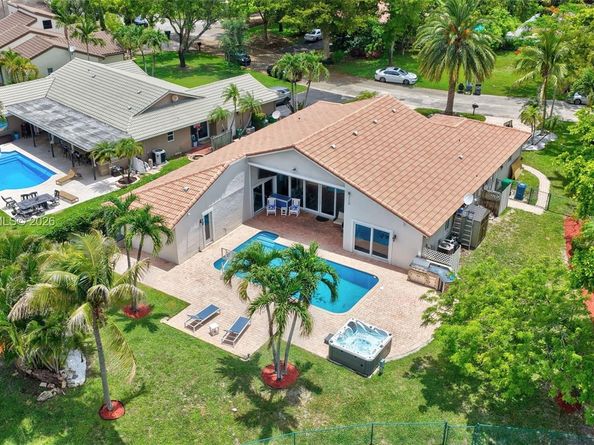 1860 NW 107th Terrace, Coral Springs FL 33071