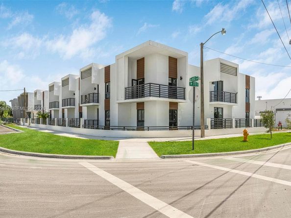 16955 SW 100th Avenue, Miami FL 33157