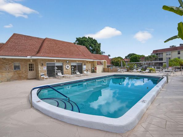 5580 Tamberlane Circle 133, Palm Beach Gardens FL 33418