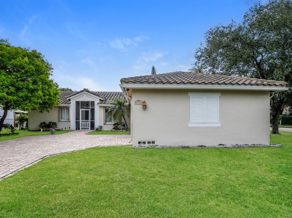 5491 NW 40th Terrace, Coconut Creek FL 33073