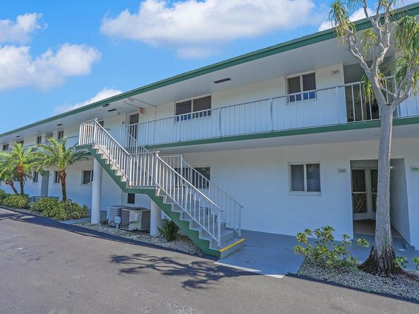 2 Garden Street 205m, Tequesta FL 33469