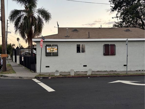 3201 3201 Long Beach, Vernon CA 90058