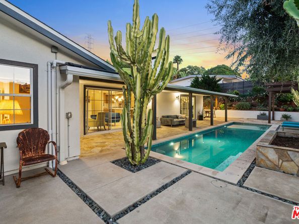 6570 Lakeridge Road, Los Angeles CA 90068