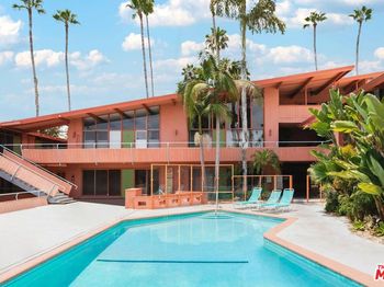 1400 N Hayworth Avenue