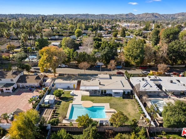 6228 Sale Avenue, Woodland Hills CA 91367