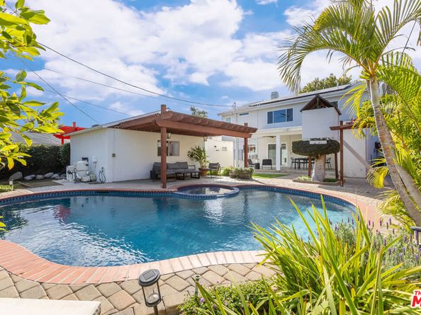 5044 Varna Avenue, Sherman Oaks CA 91423