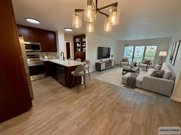 1885 Diamond St. 2211, San Diego CA 92109