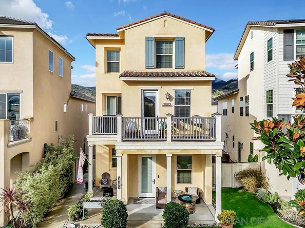 21512 Harmony Village Drive, Escondido CA 92029