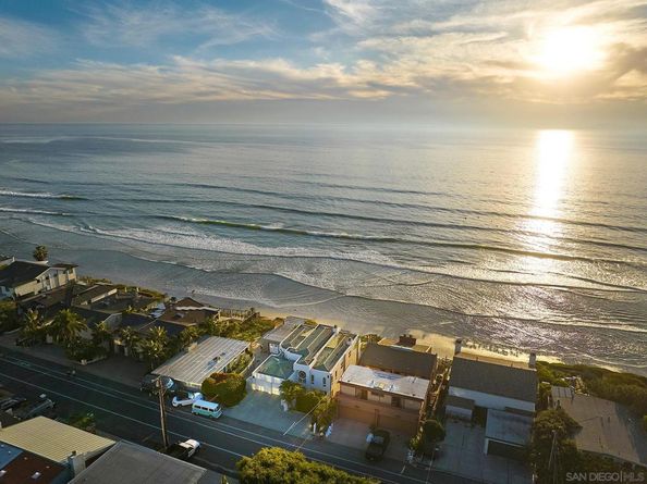 1630 Neptune Avenue, Encinitas CA 92024