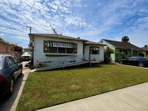 1518 E 122nd Street, Los Angeles CA 90059