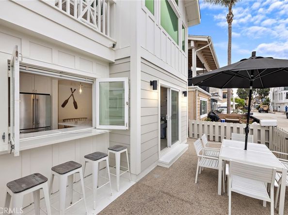 207 40th Street, Newport Beach CA 92663