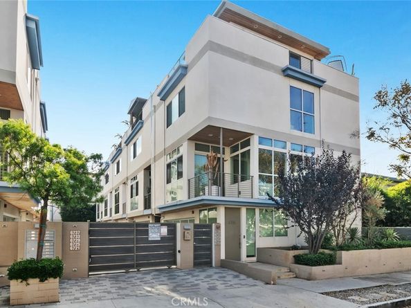 6736 W Hepburn Way, Los Angeles CA 90038