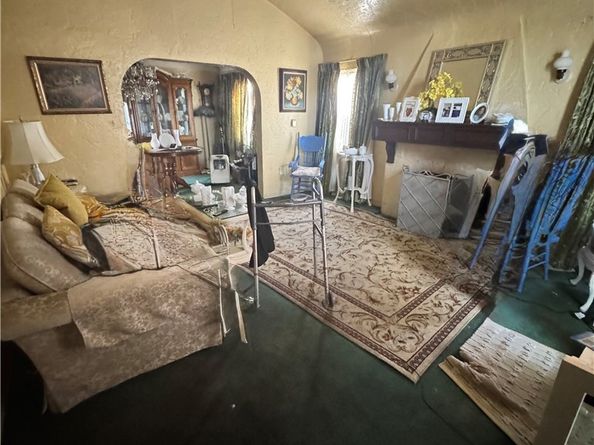 7523 Dalton, Los Angeles CA 90047