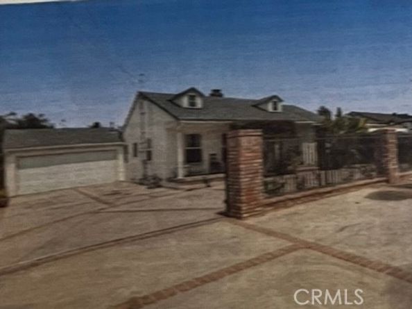 10918 Laurel Canyon Blvd., San Fernando CA 91340