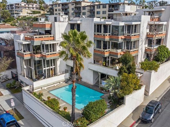 2525 E 19th Street 24, Signal Hill CA 90755