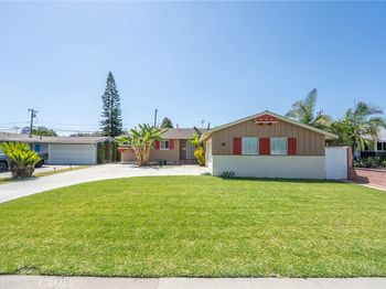 1534 W Edithia