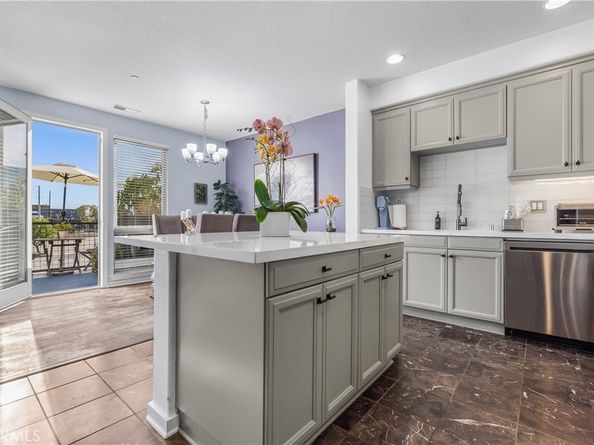 5410 149th Pl 11, Hawthorne CA 90250