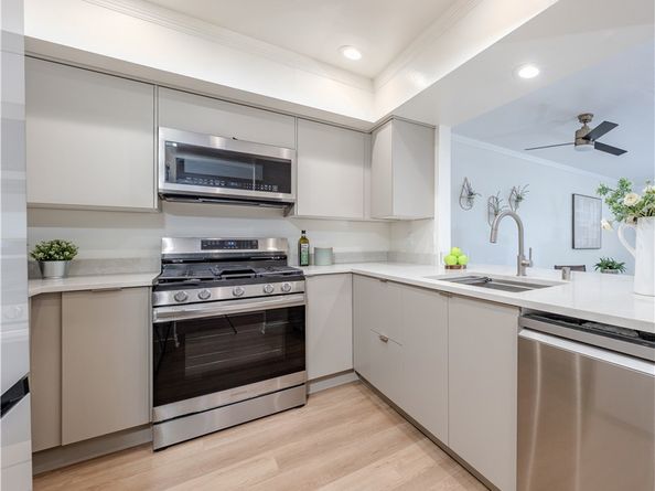 1988 Junipero Avenue, Signal Hill CA 90755