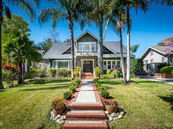 1955 N Los Robles Avenue, Pasadena CA 91104