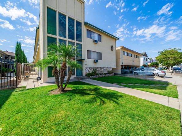 214 E Chevy Chase Drive Drive, Glendale CA 91205