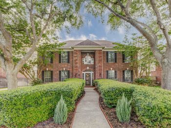 2106 Shade Crest Drive
