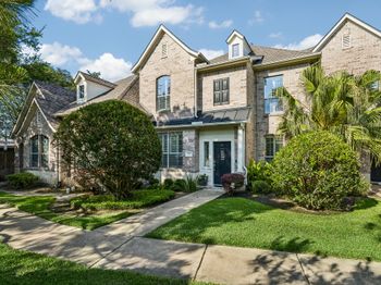 2402 Clippers Square