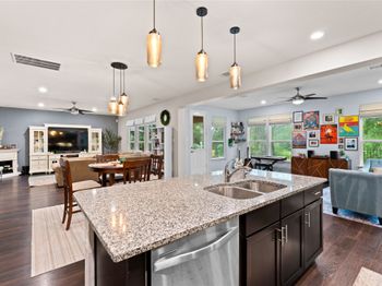 1942 Elkington Circle
